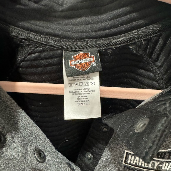 Harley Davidson fleece sweatshirt. - Picture 2 of 3